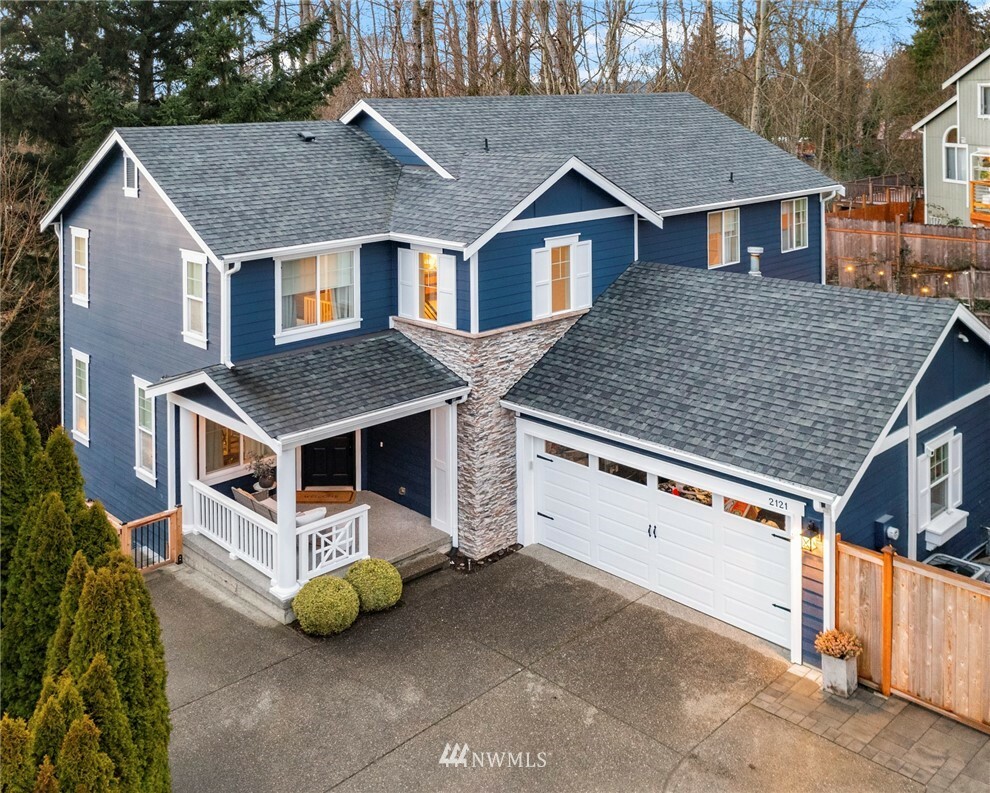 Property Photo: 2121 Kennewick Place NE WA 98056