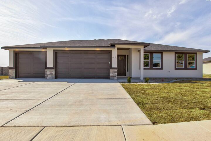 812 Rd 56  Pasco WA 99301 photo