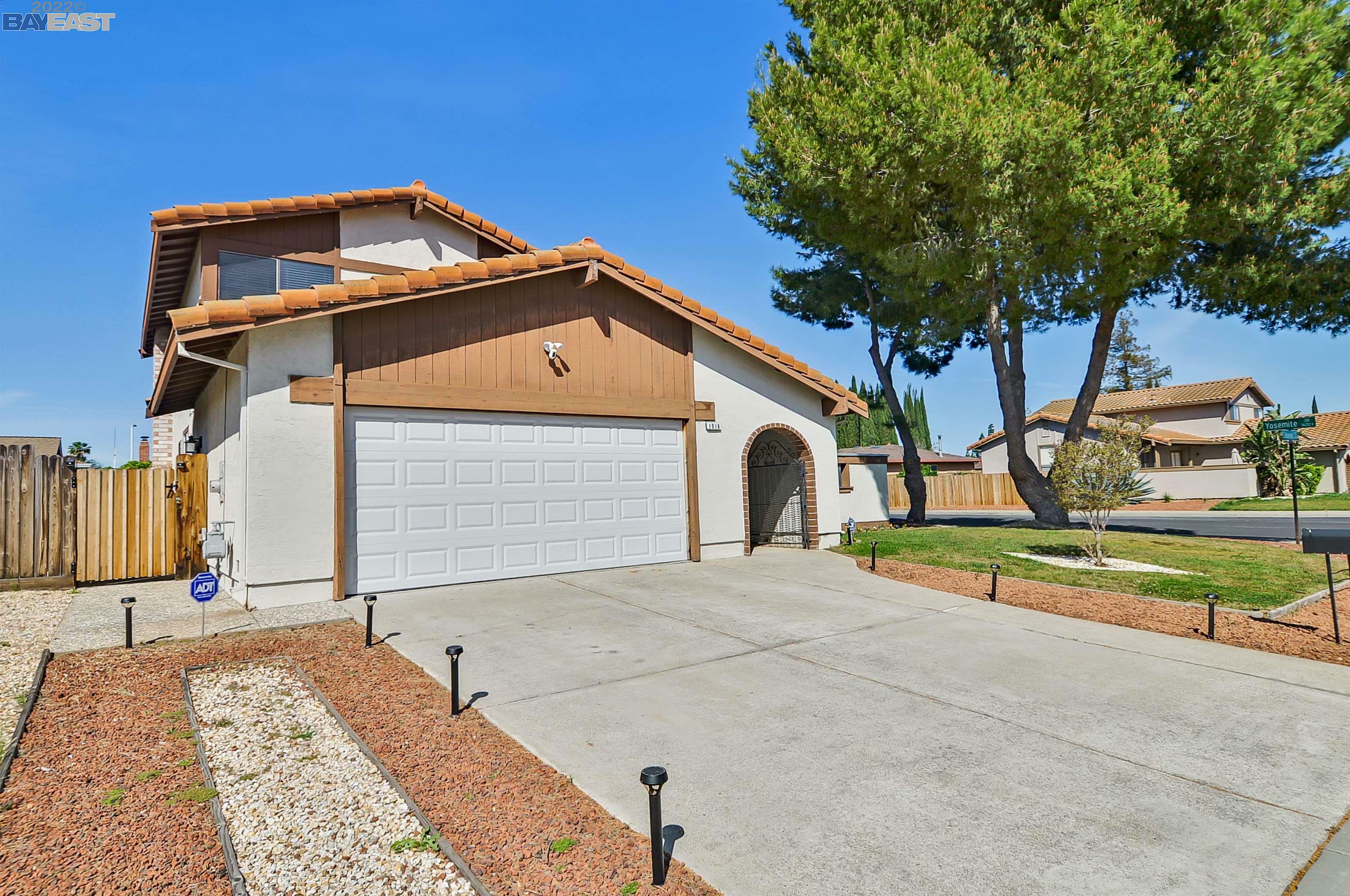 Property Photo:  1918 Calaveras Cir  CA 94509 