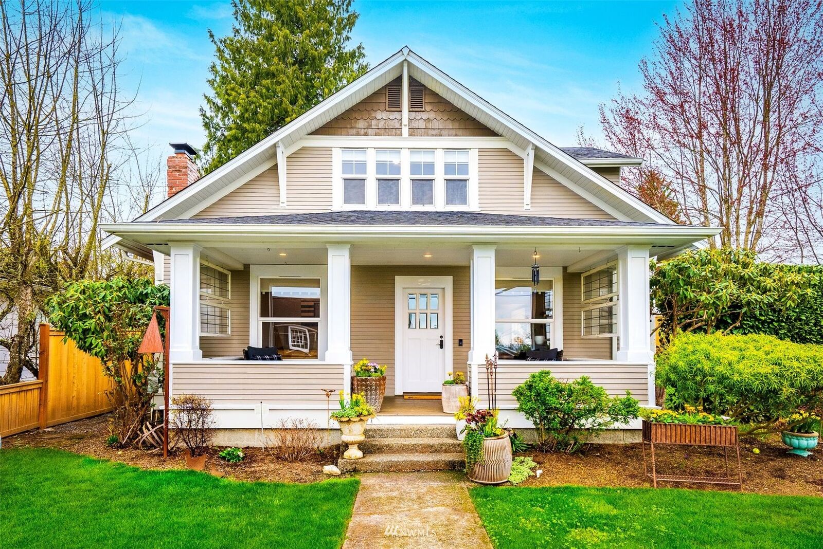 Property Photo:  1612 4th Street  WA 98290 