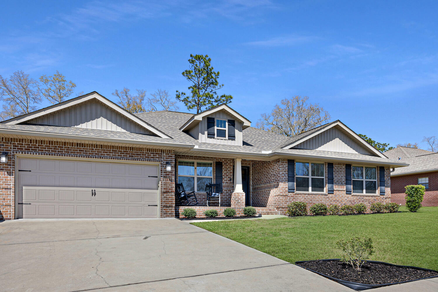 Property Photo: 2406 Genevieve Way FL 32536