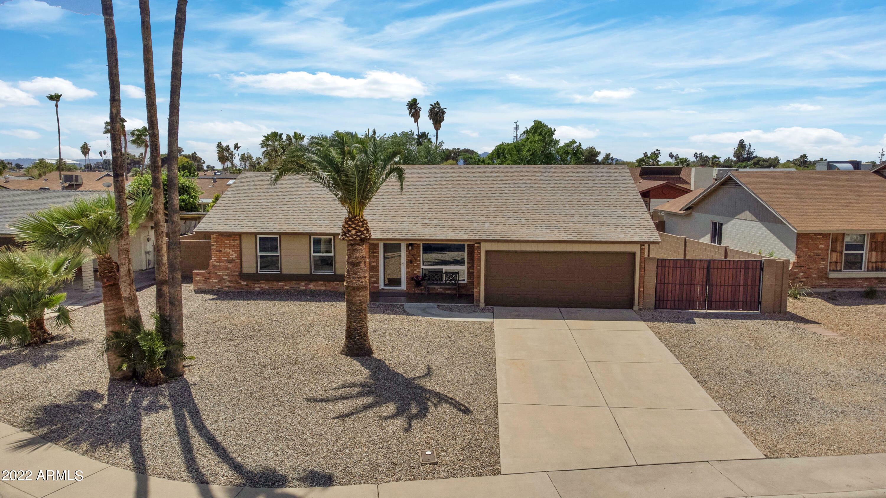 Property Photo: 10541 W Seldon Lane AZ 85345