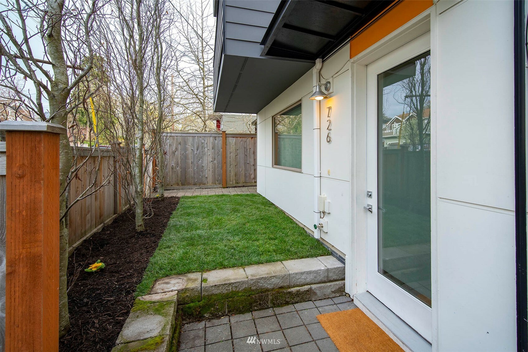 Property Photo:  726 25th Avenue S  WA 98144 