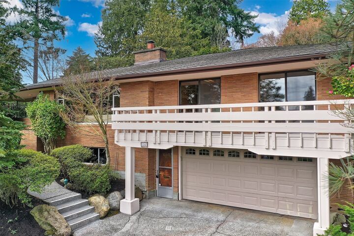 5540 NE Windermere Road  Seattle WA 98105 photo