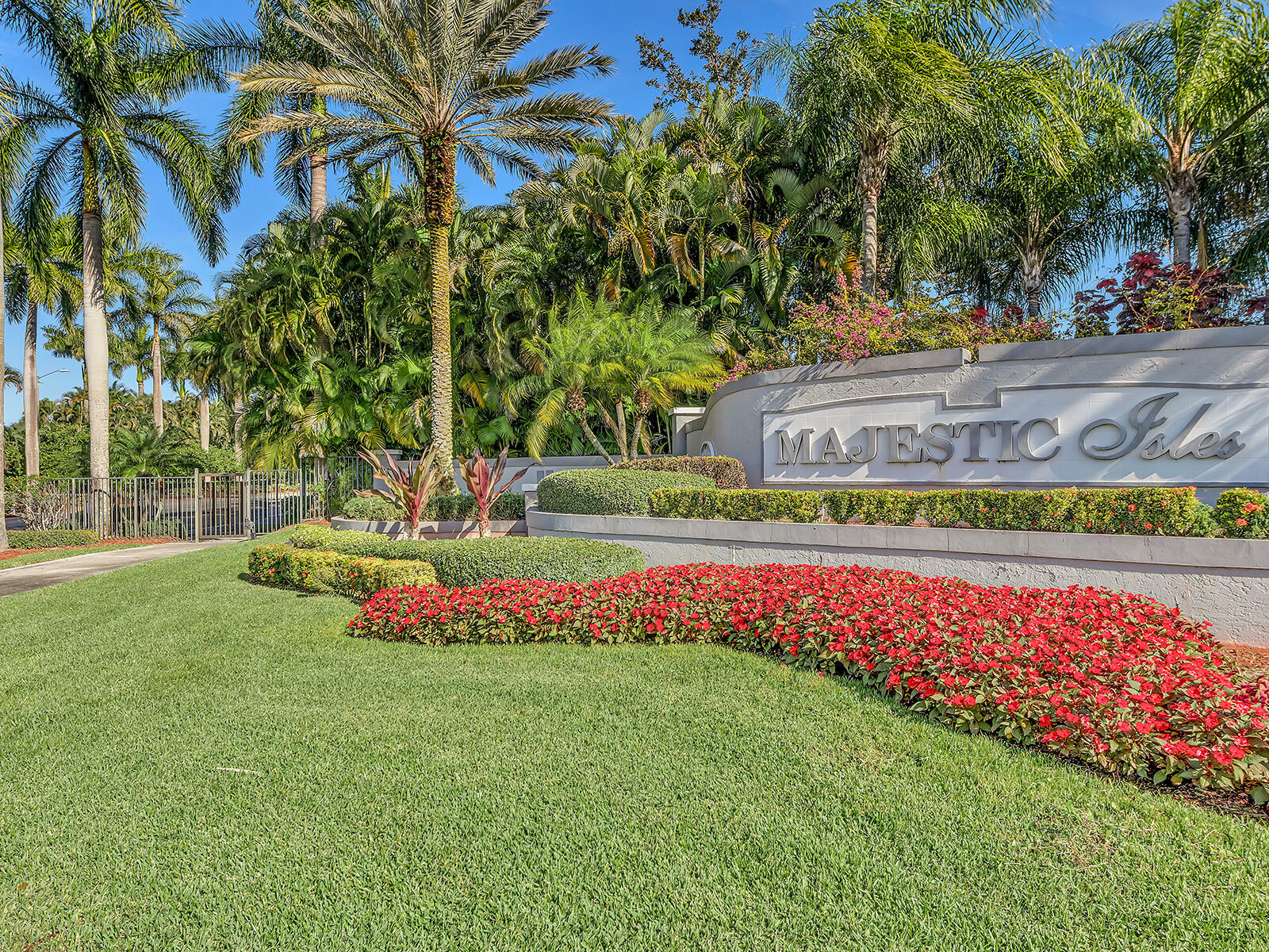 Property Photo: 5726 Emerald Cay Terrace N FL 33437