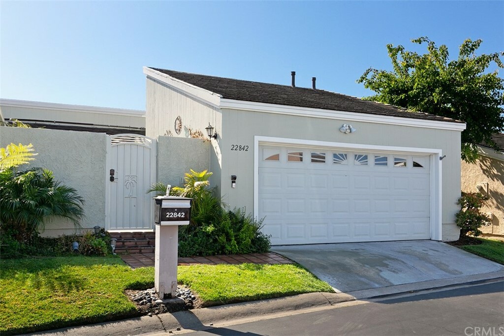 Property Photo:  22842 Mariano Drive  CA 92677 