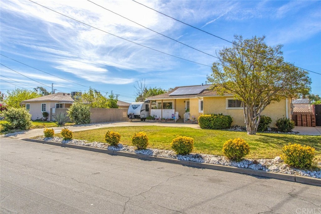 Property Photo: 17823 Owen Street CA 92335