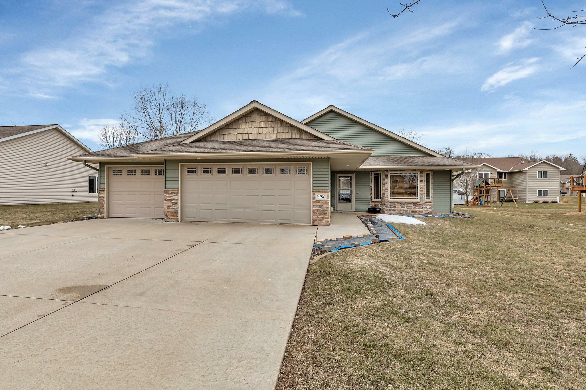 Property Photo:  709 1st Avenue SW  MN 56374 