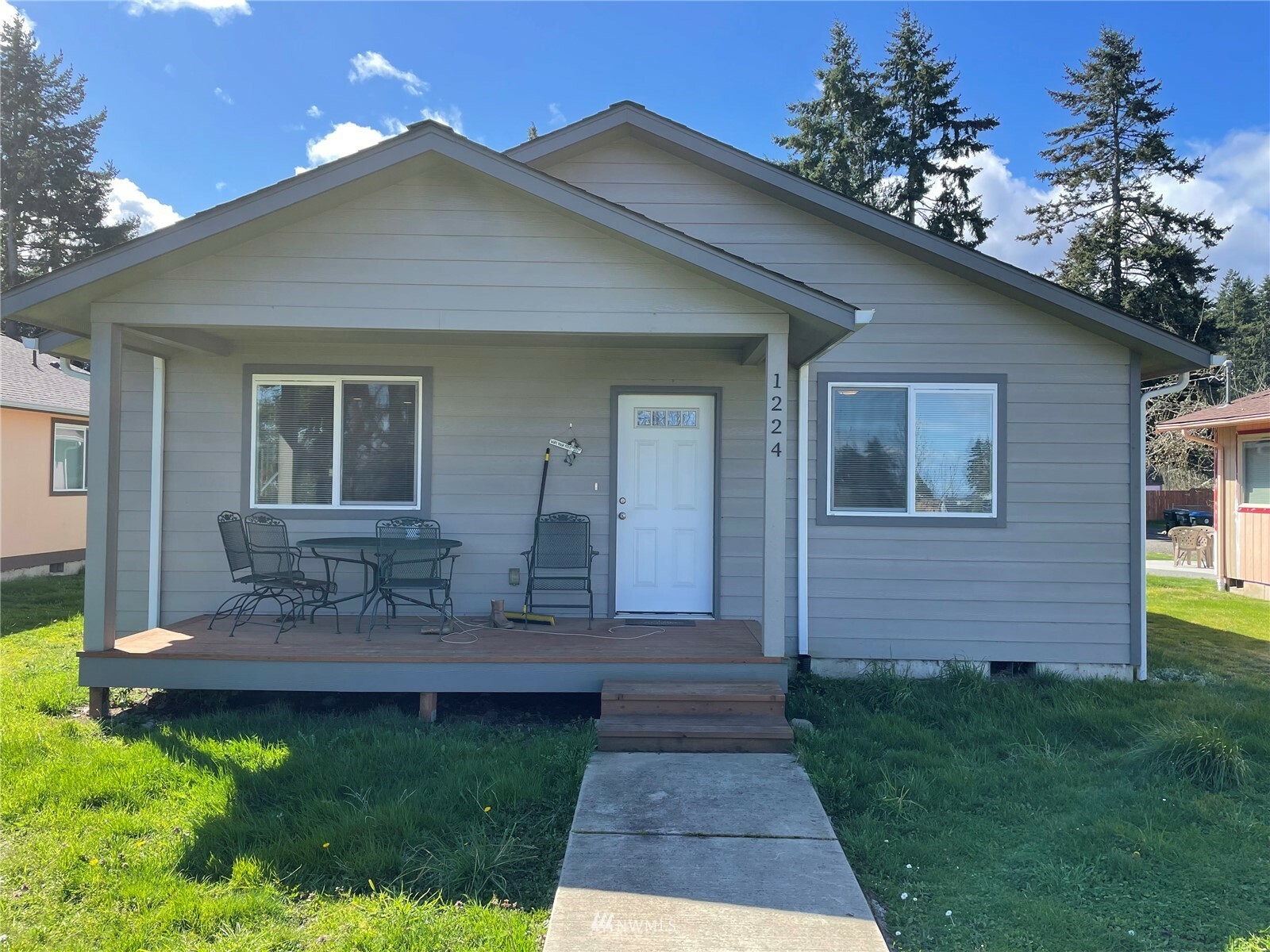 Property Photo:  1224 15th Street  WA 98363 