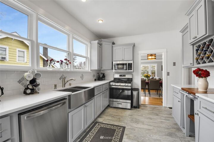 Property Photo:  1629 N 53rd Street  WA 98103 