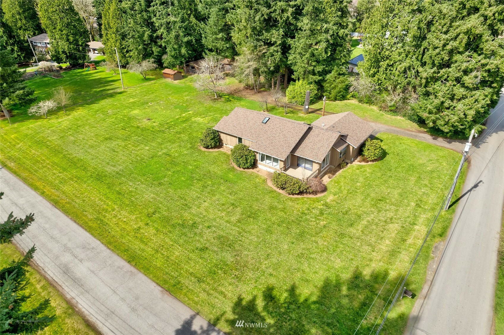 Property Photo:  14207 160th Avenue NE  WA 98072 