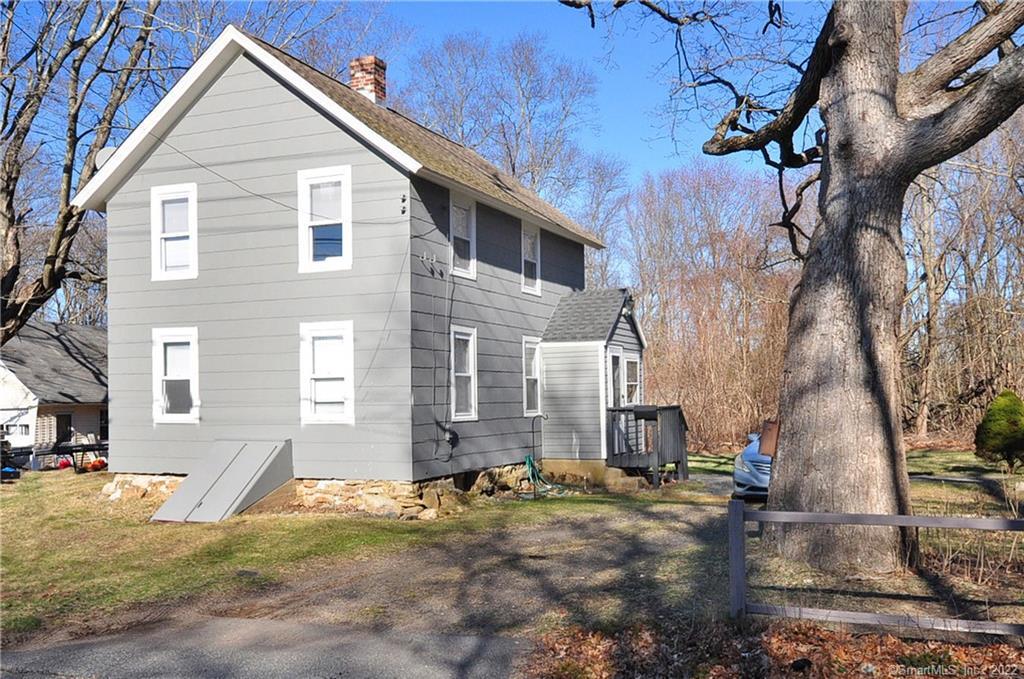 Property Photo:  16 North Maple Street  CT 06424 