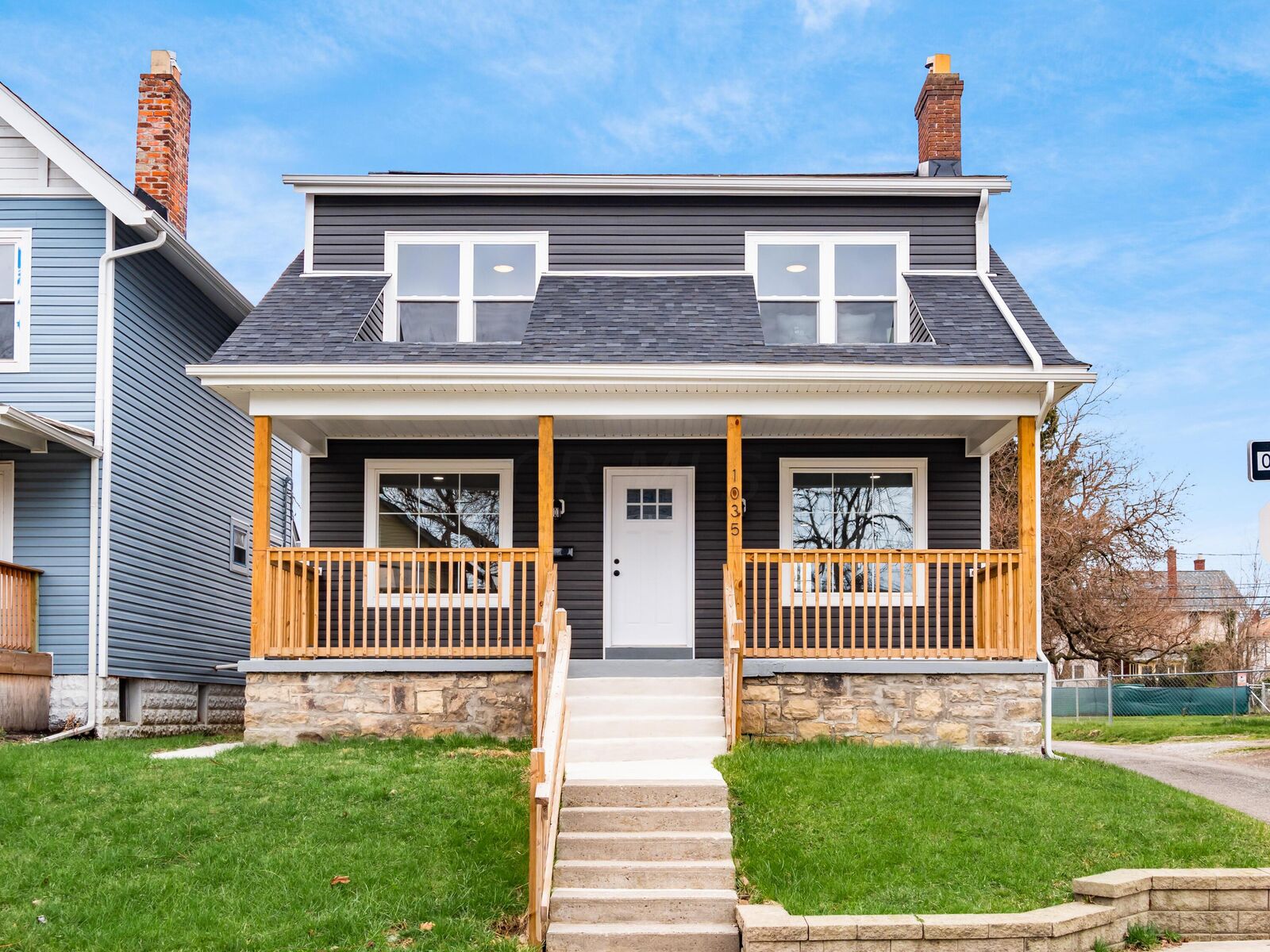 Property Photo: 1035 S Champion Avenue OH 43206