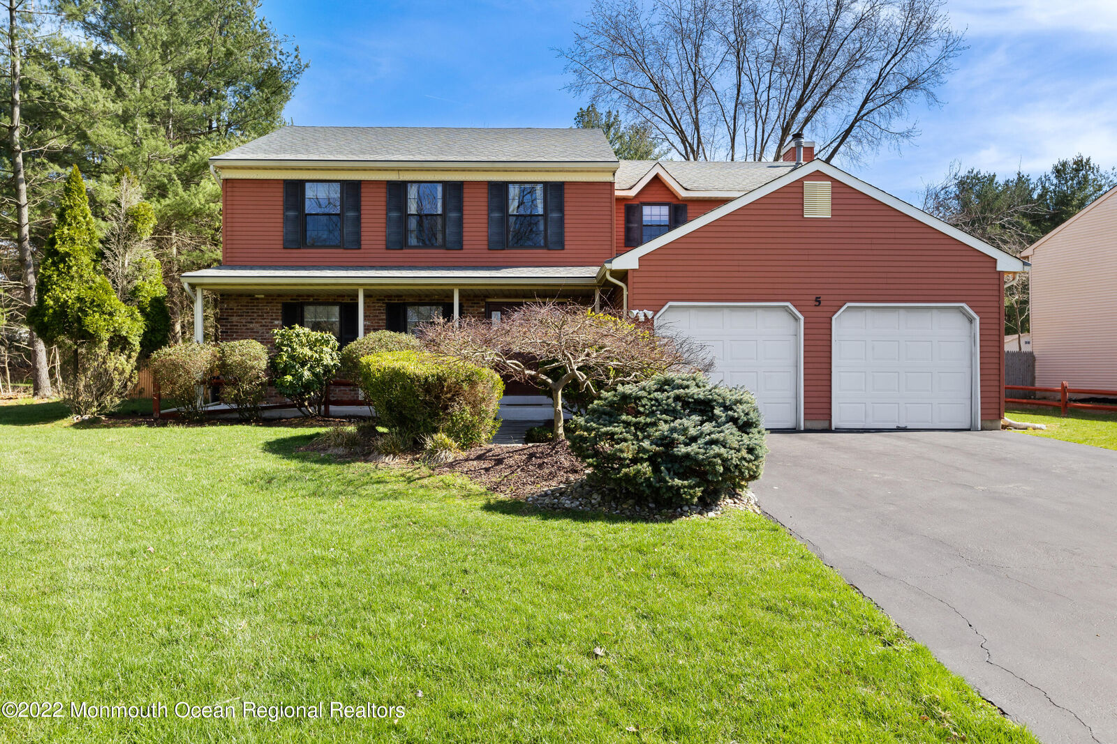 Property Photo: 5 Lincolnshire Drive NJ 07726