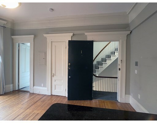 Property Photo: 105 Charles Street 1 MA 02114