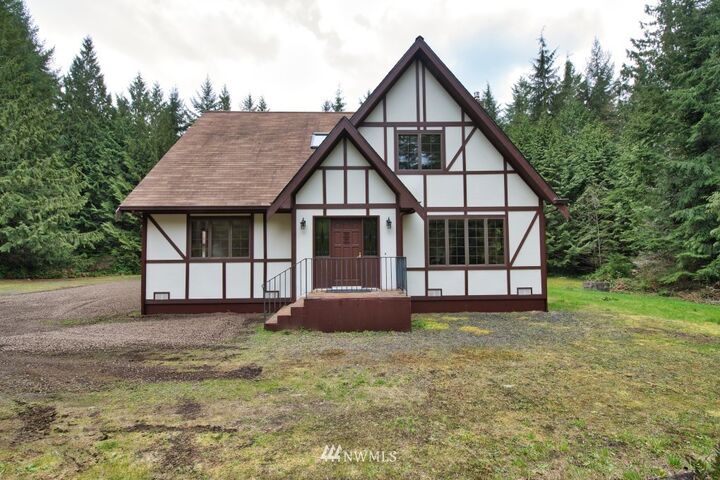 Property Photo: 4025 NE Kedros Drive WA 98370