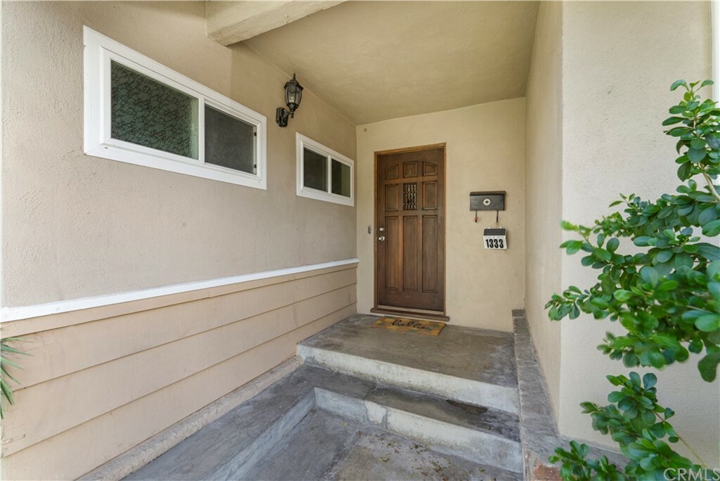 Property Photo:  1333 W D Street  CA 91762 