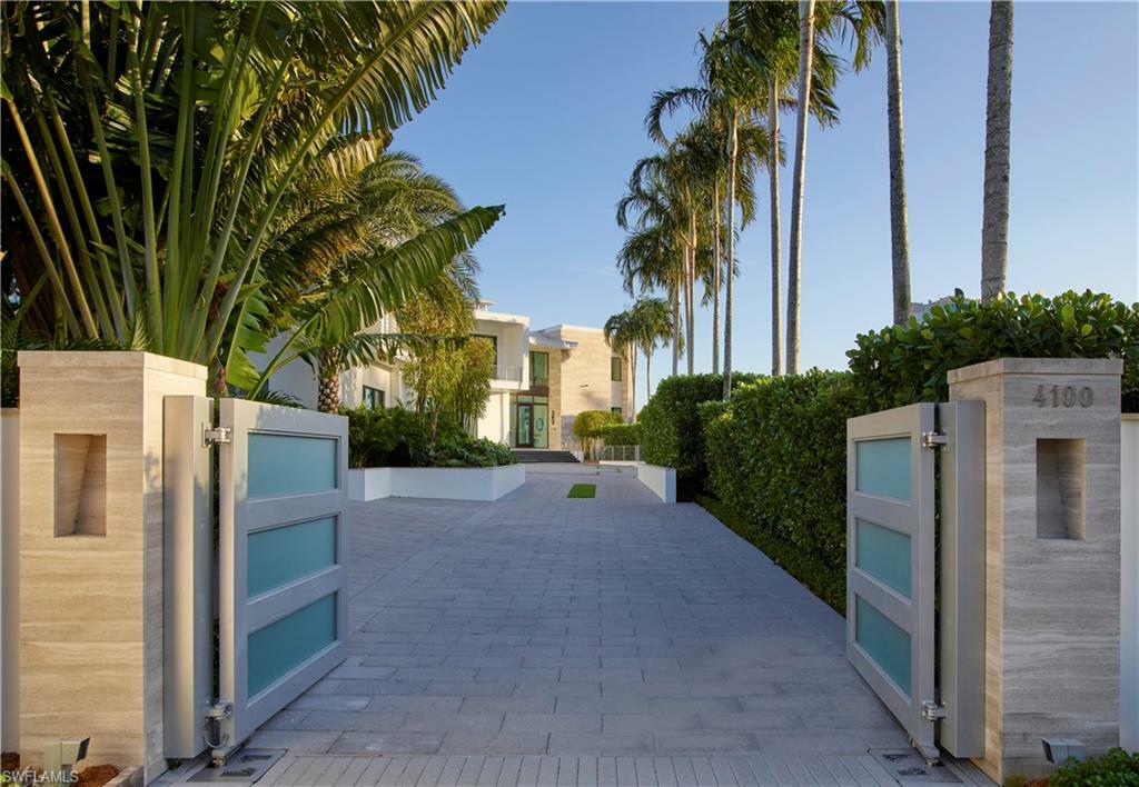 Property Photo: 4100 Gulf Shore Blvd N FL 34103