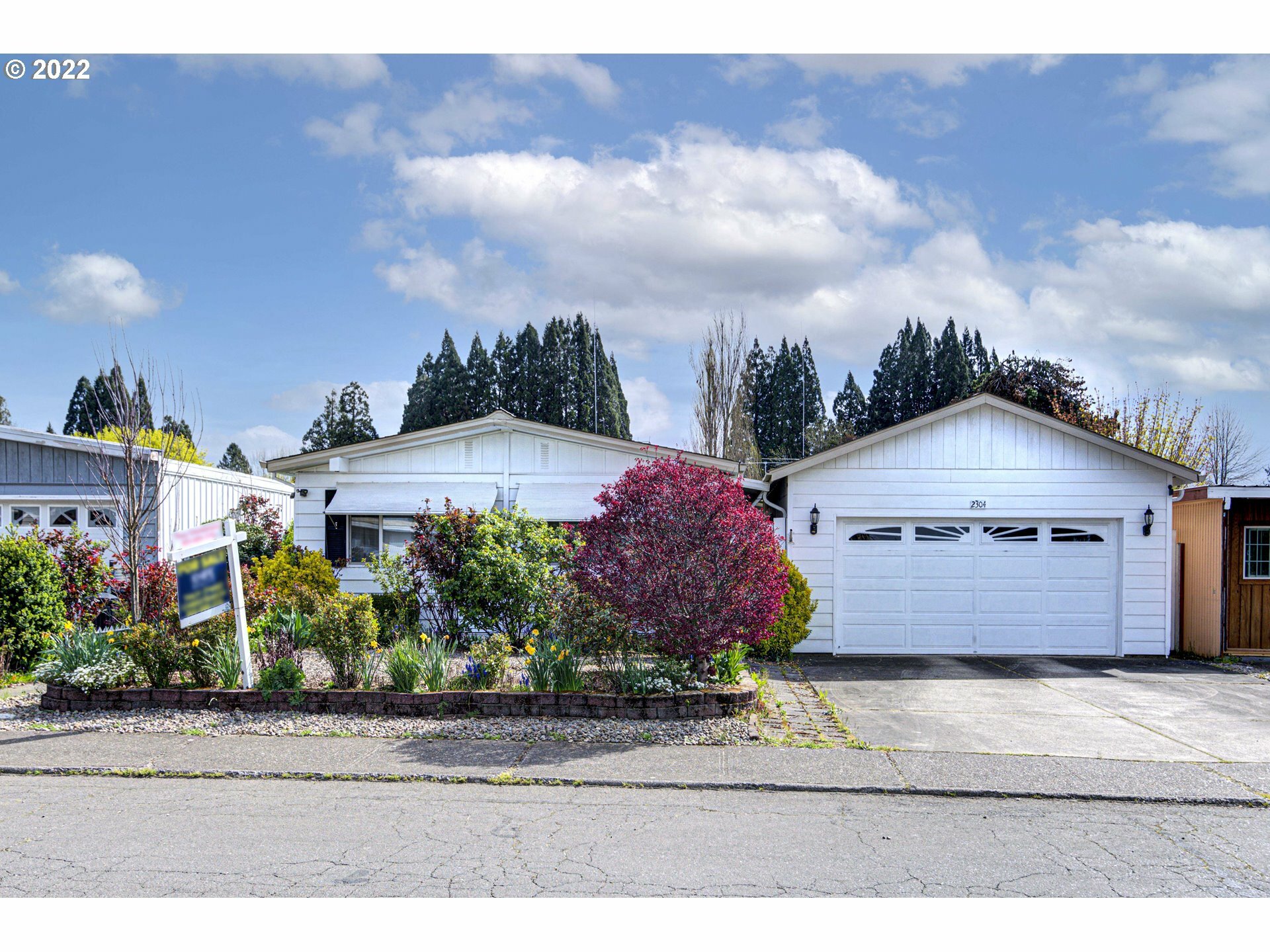 Property Photo:  2304 NE 47th Ave  OR 97305 