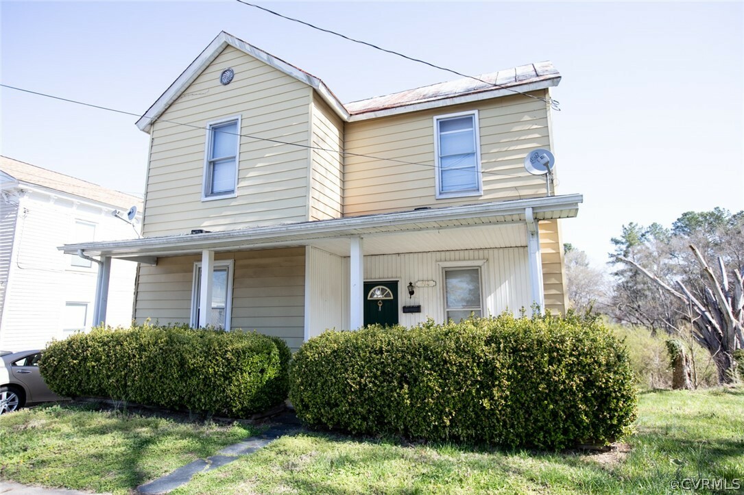 Property Photo:  412 E Second Street  VA 23901 