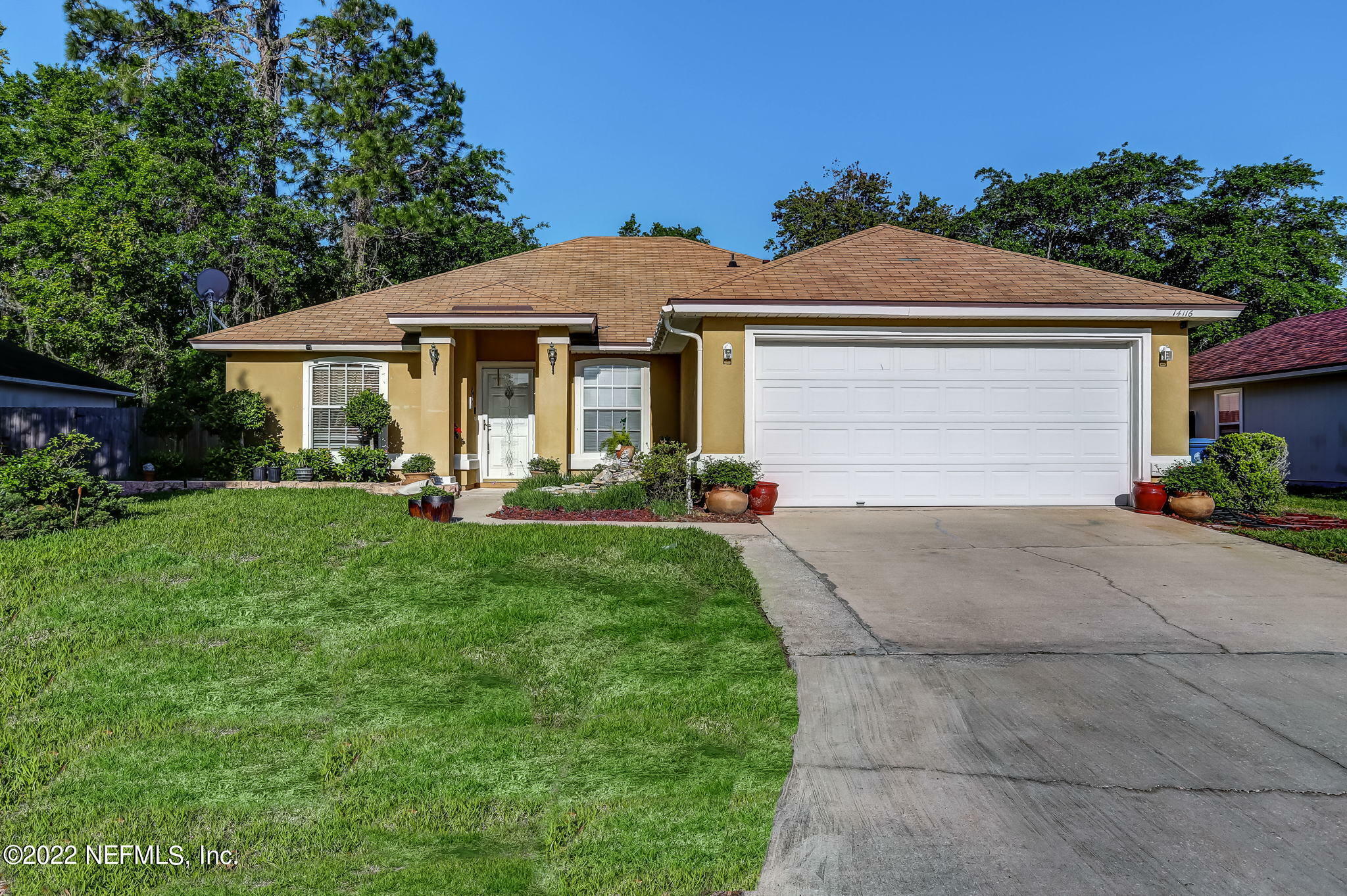 Property Photo:  14116 Crestwick Drive W  FL 32218 