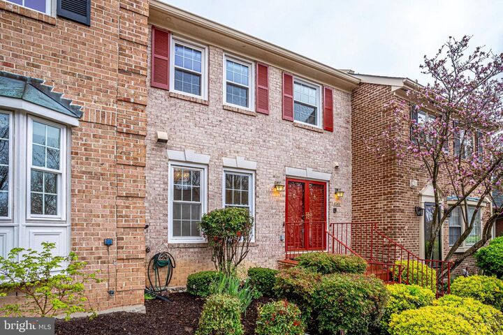 8282 Clifton Farm Court  Alexandria VA 22306 photo