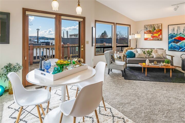 Property Photo: 211 6th Avenue WA 98033