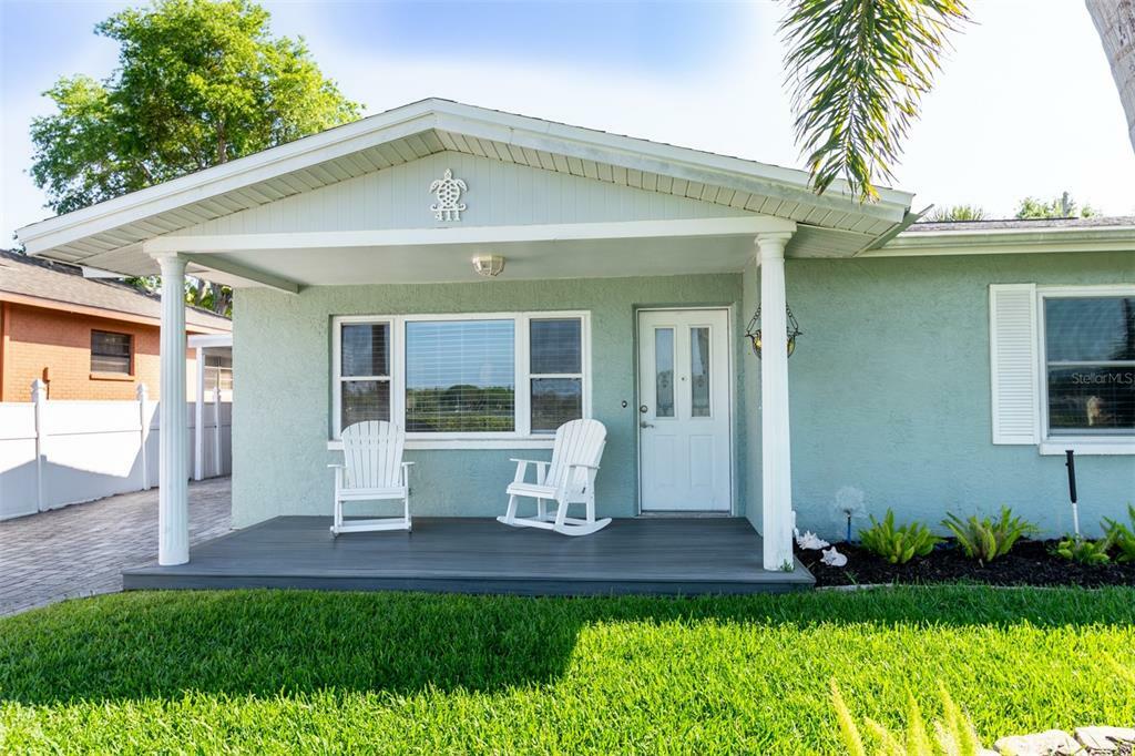 Property Photo:  411 S Spring Boulevard  FL 34689 