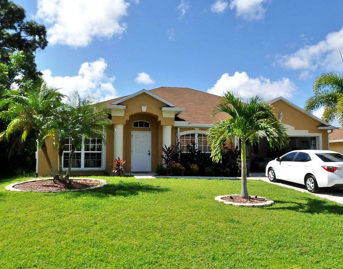 Property Photo:  4511 NW Glazbrook Street  FL 34983 