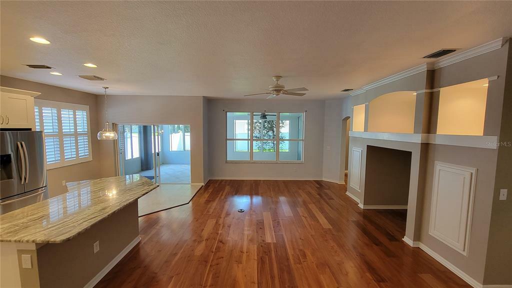 Property Photo:  1601 Hidden Meadow Court  FL 33594 