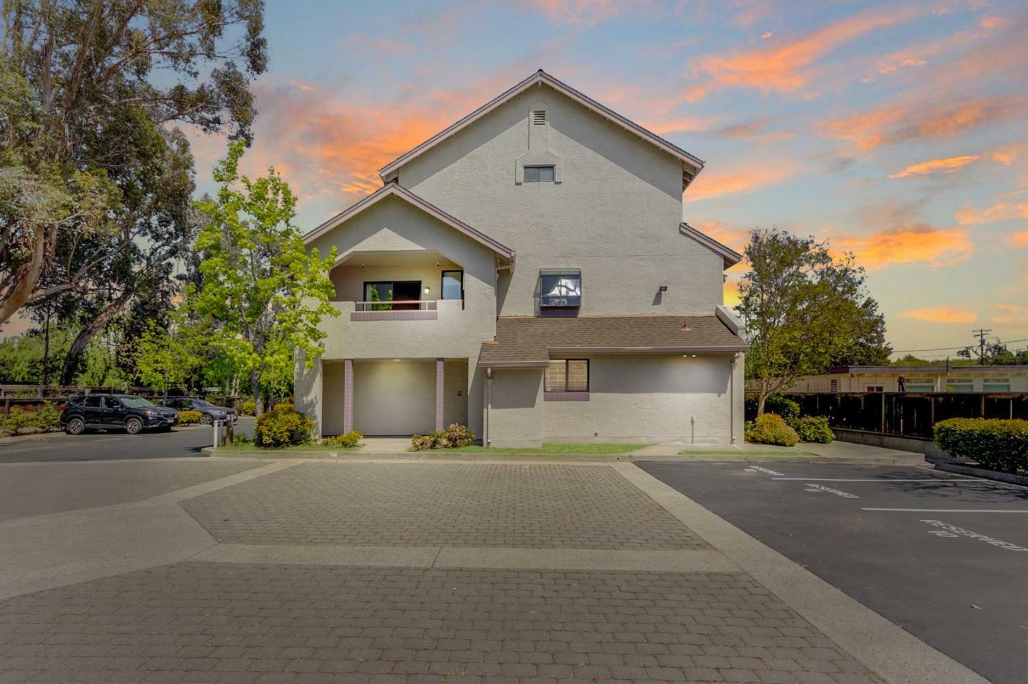 Property Photo:  3073 Middlefield Road 101  CA 94306 