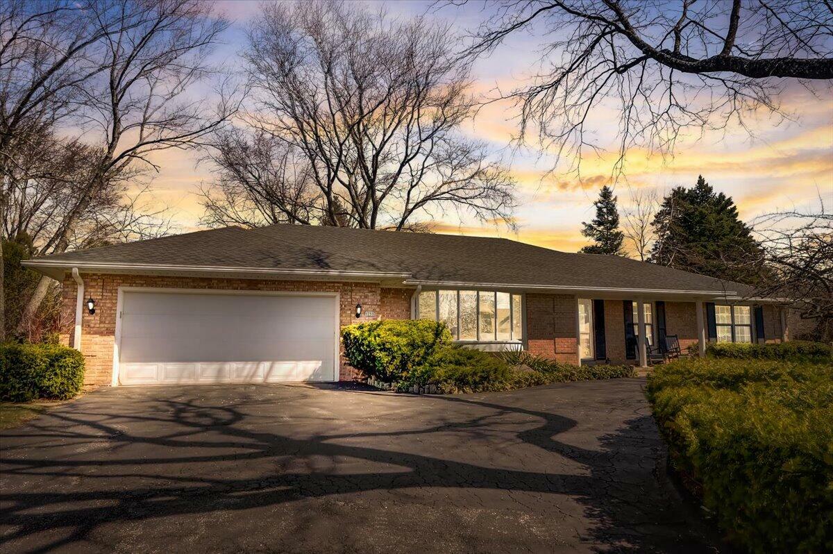 Property Photo: 9250 N Waverly Dr WI 53217