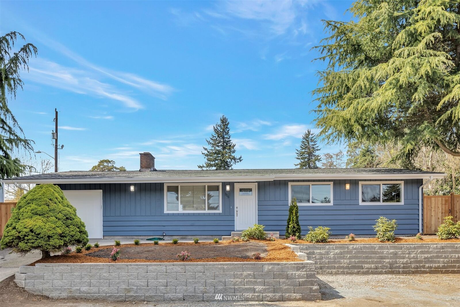 Property Photo: 306 S 128 Street WA 98168