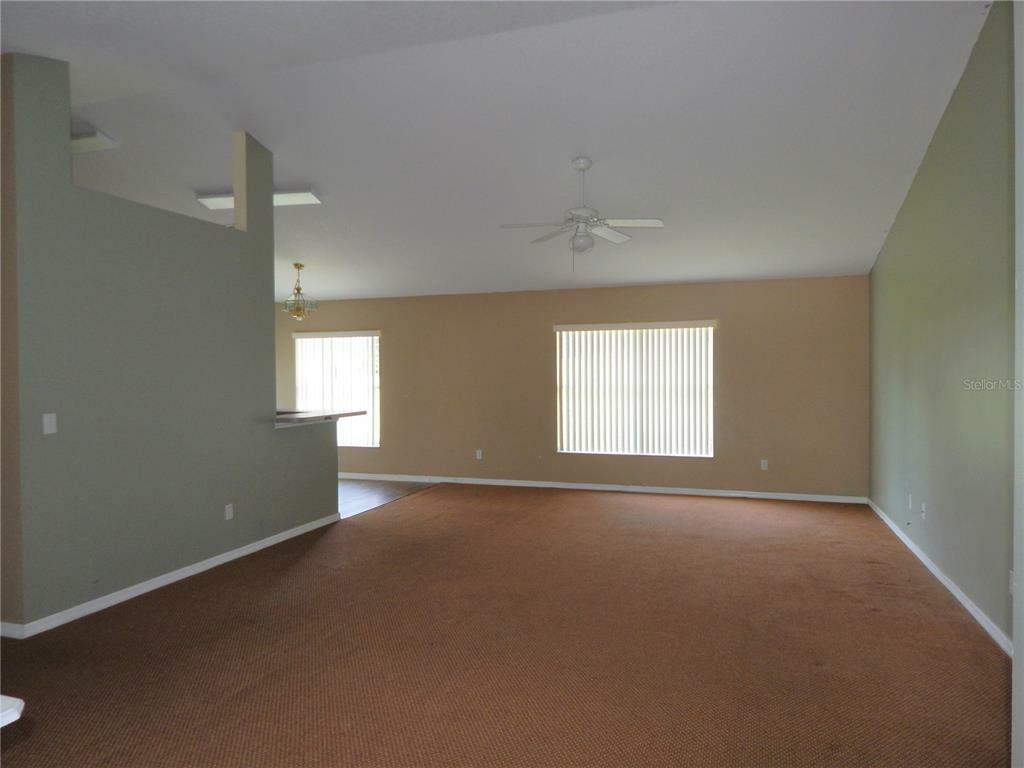 Property Photo:  106 Carlyle Street  FL 34715 