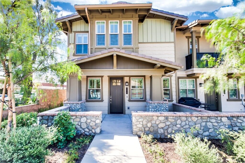 Property Photo:  550 W Baseline Road  CA 91711 