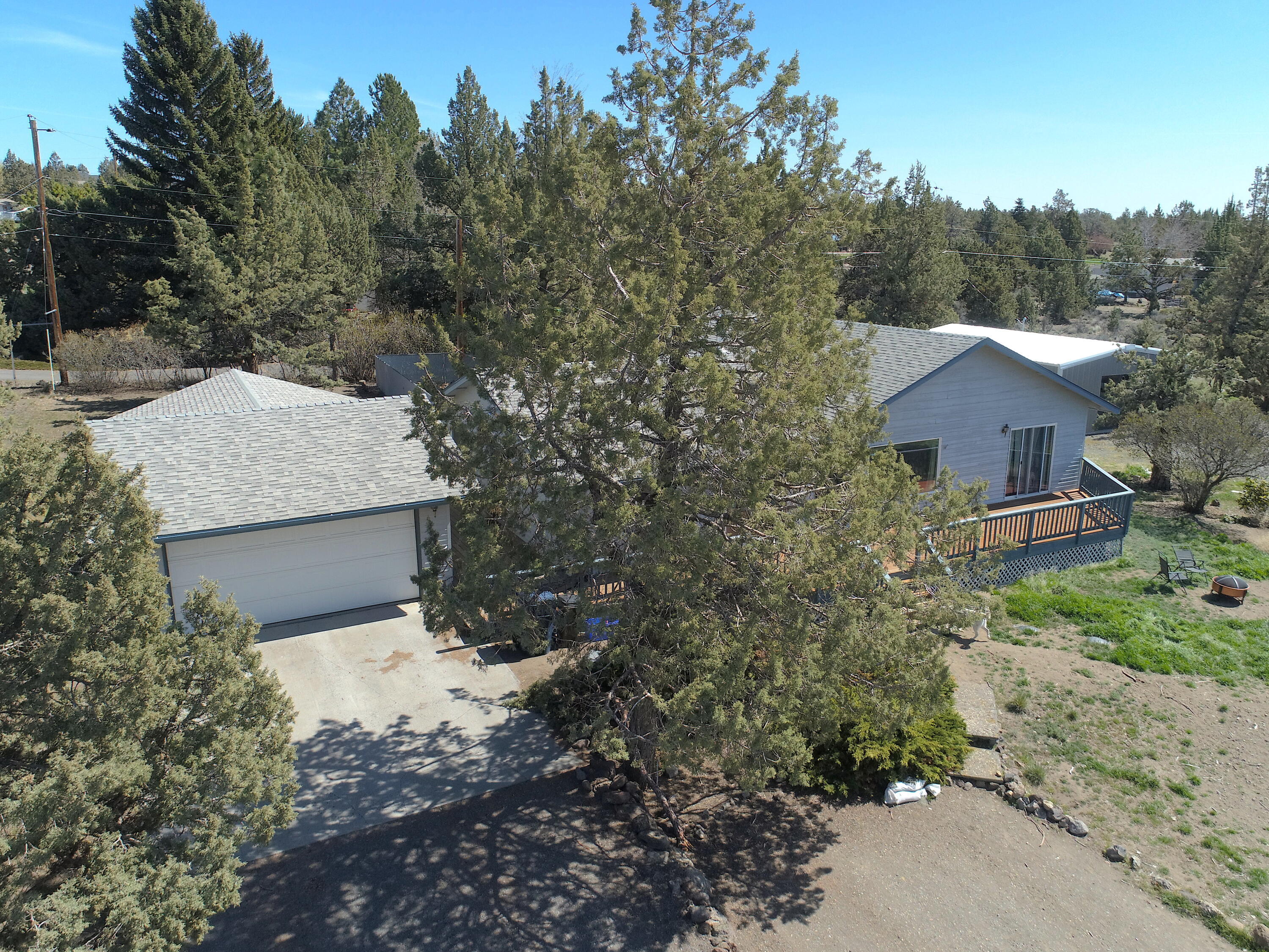 Property Photo: 3024 SW 46th Street OR 97756