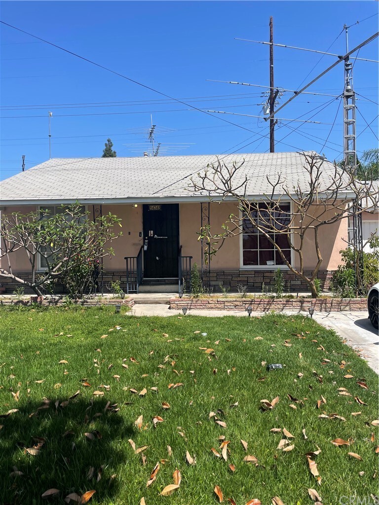 Property Photo: 14348 Dartmoor Street CA 90650
