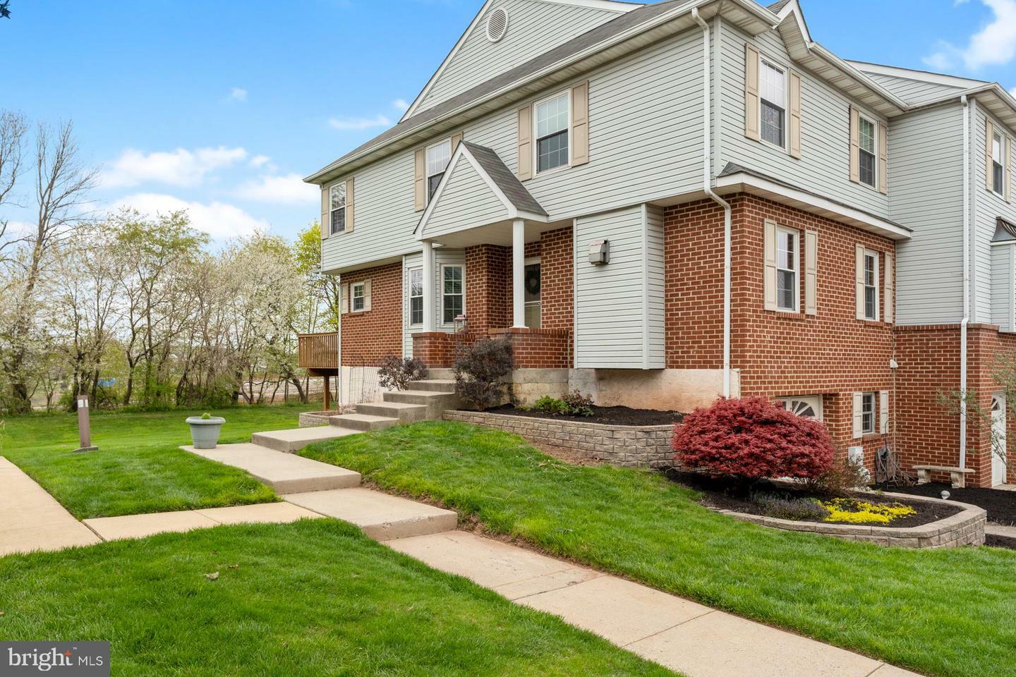 Property Photo:  45 Cedar Court  PA 19468 