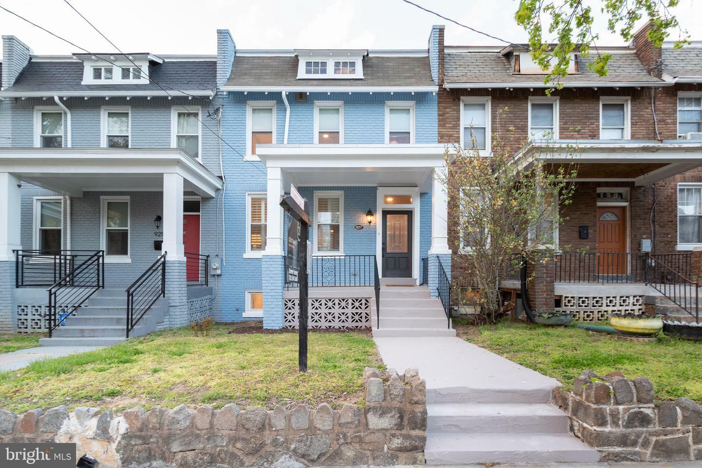 Property Photo:  927 Farragut Street NW  DC 20011 