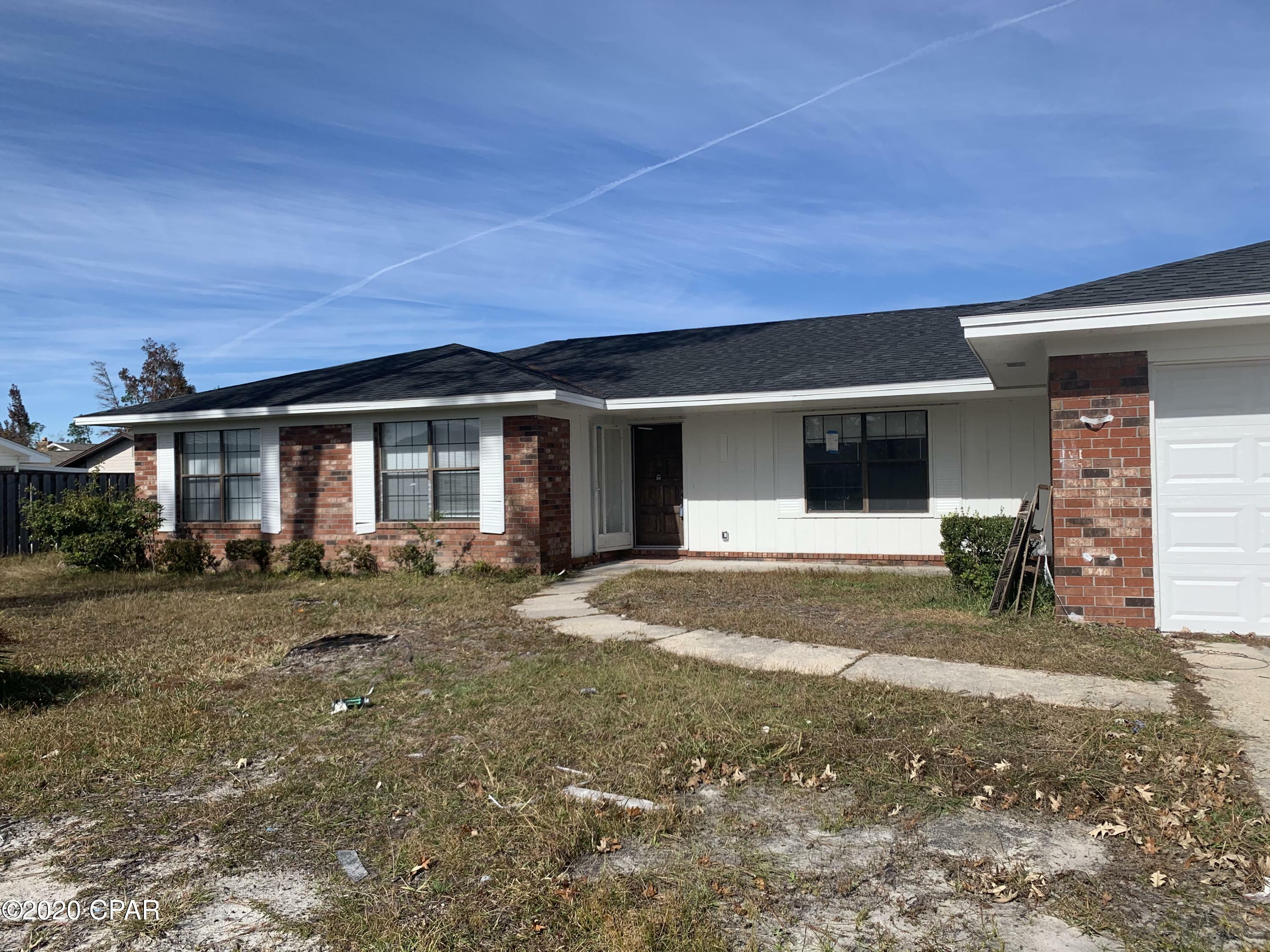 Property Photo: 332 Liddon Place FL 32444