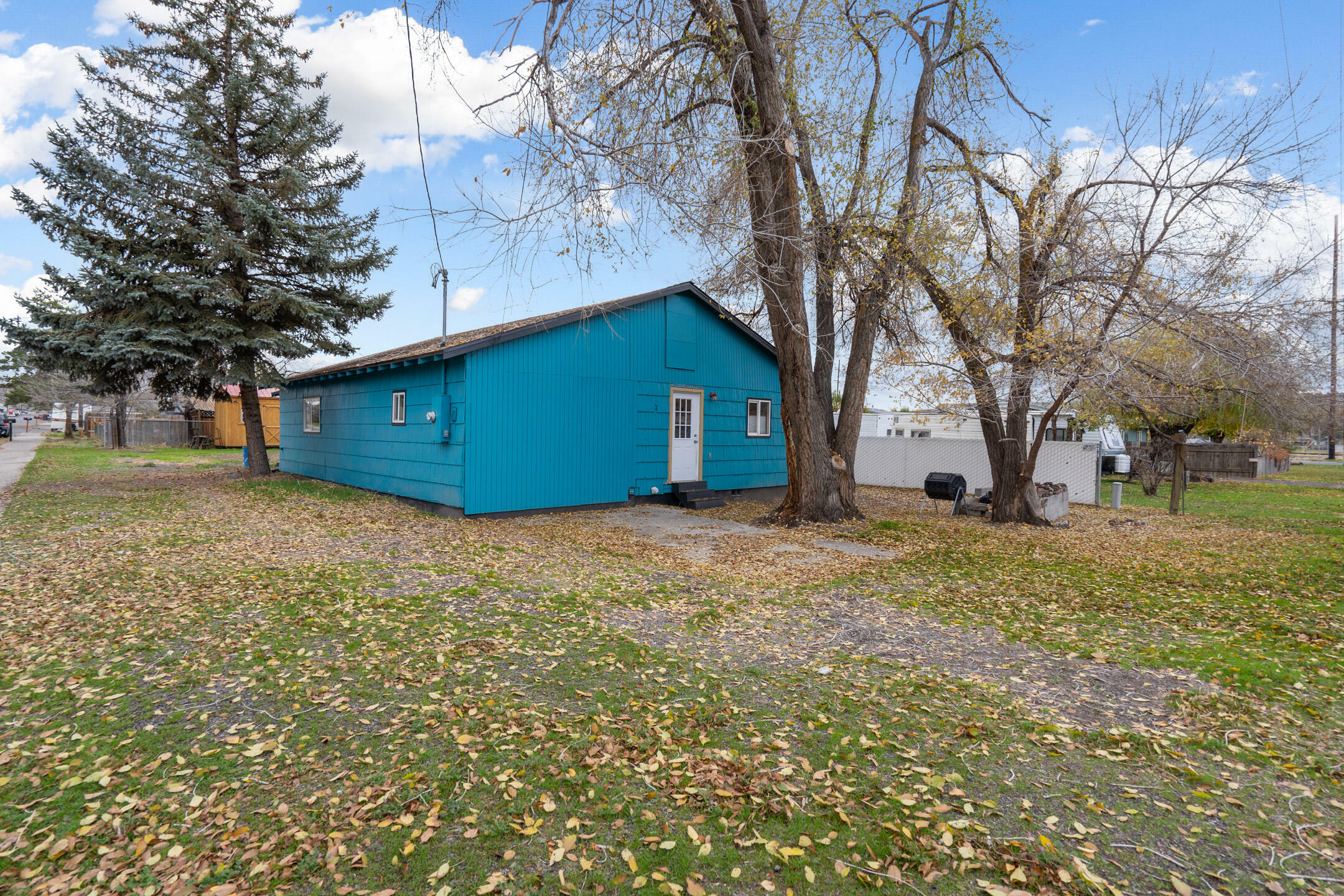 Property Photo:  970 NW Harwood Avenue  OR 97754 