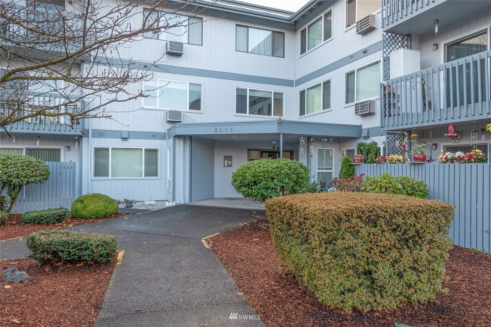 Property Photo: 2005 Tibbetts Drive 109 WA 98632