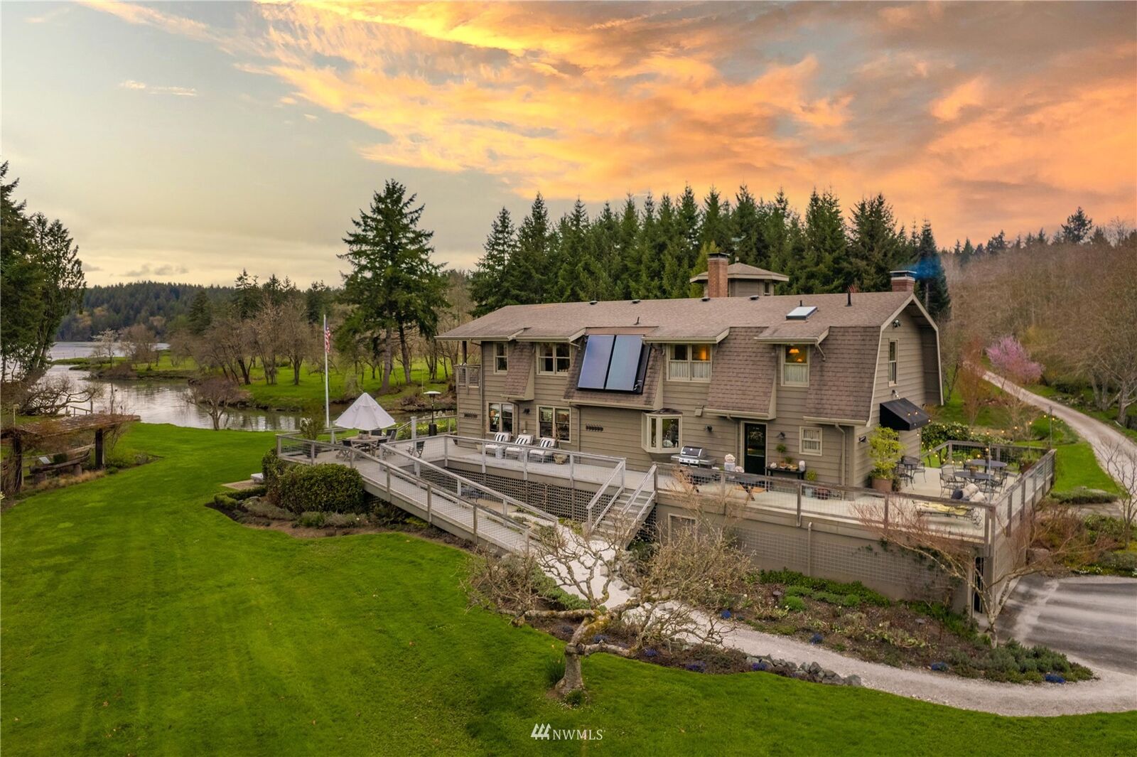 Property Photo: 5041 Houston Drive NW WA 98502