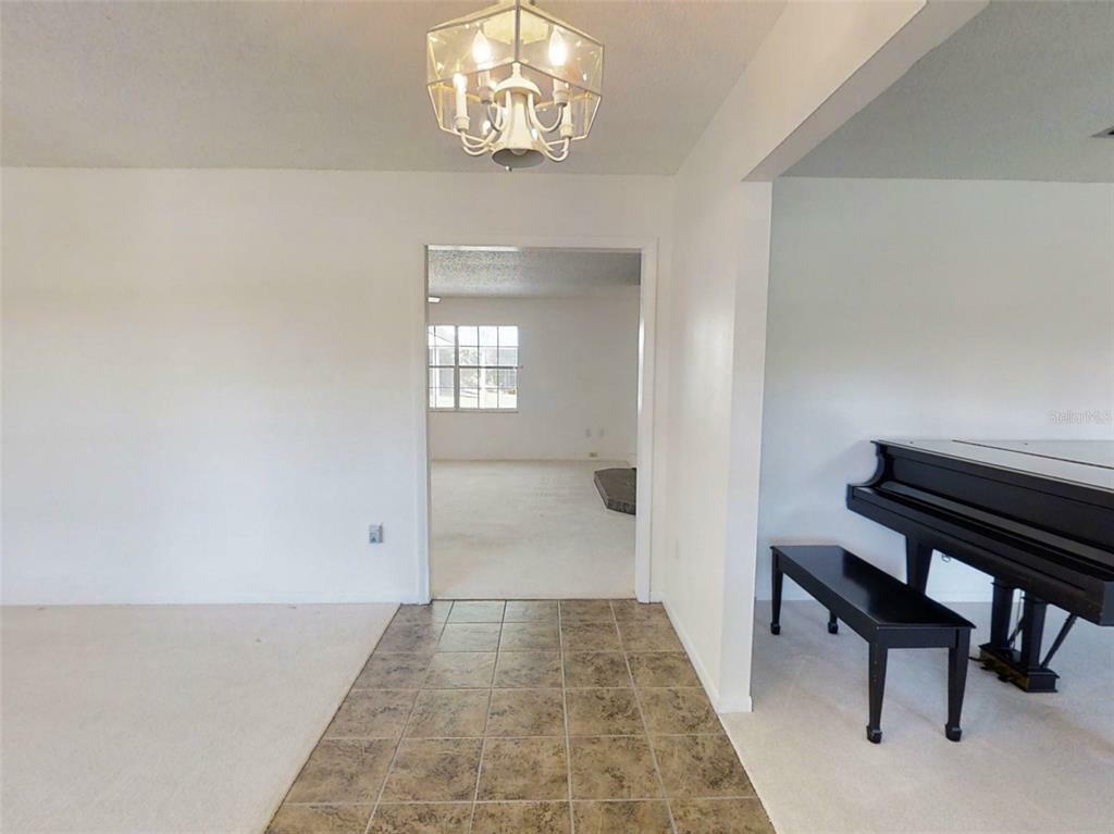 Property Photo:  2915 Cocovia Way  FL 34748 