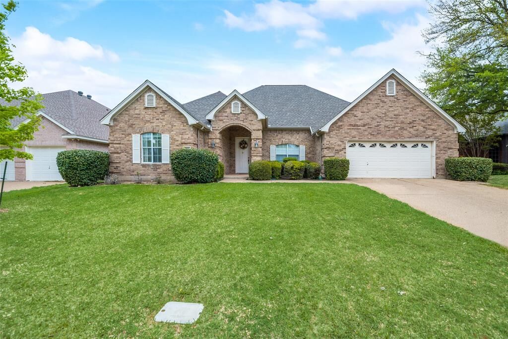 Property Photo:  7017 Brierhill Court  TX 76132 