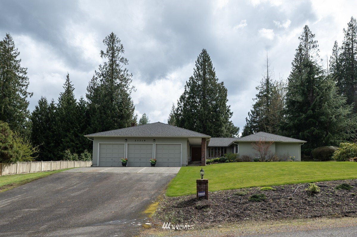 Property Photo: 23319 SE 219th Street WA 98038
