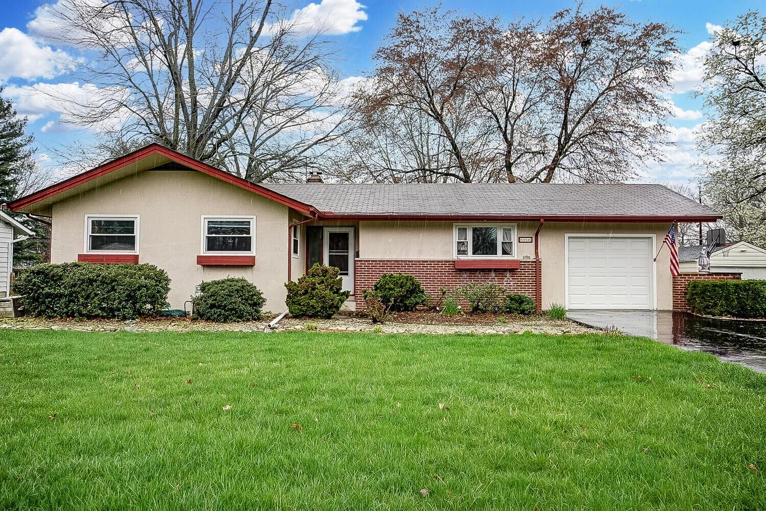 Property Photo:  311 E Walnut Street  OH 43081 