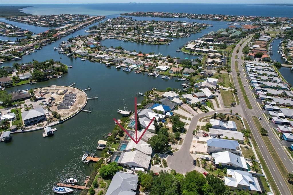 Property Photo:  904 Shagos Drive  FL 33572 