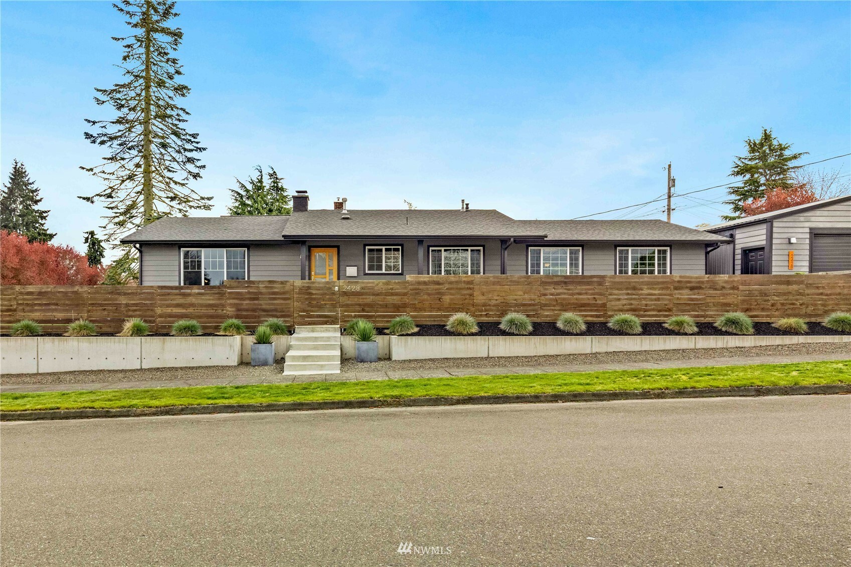 Property Photo:  2428 21st Street  WA 98201 