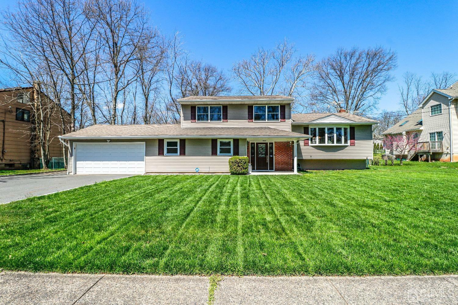 Property Photo:  5 Pendleton Place  NJ 08820 